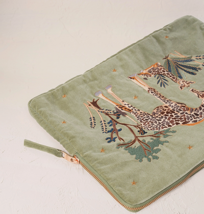 GIRAFFE MOTHER &BABY LAPTOTCASE PFA25 GREEN