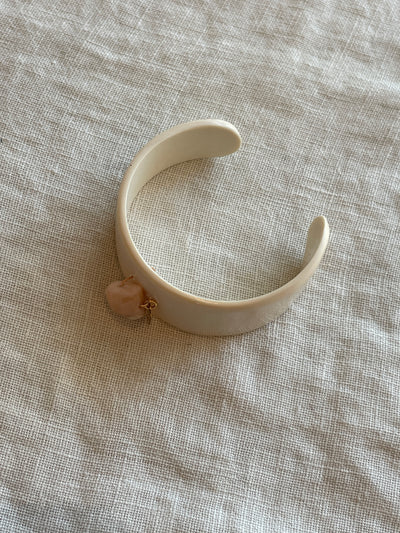 BC1-1 VEGETABLE IVORY NUT ROSE QUARTS CUFF CD24